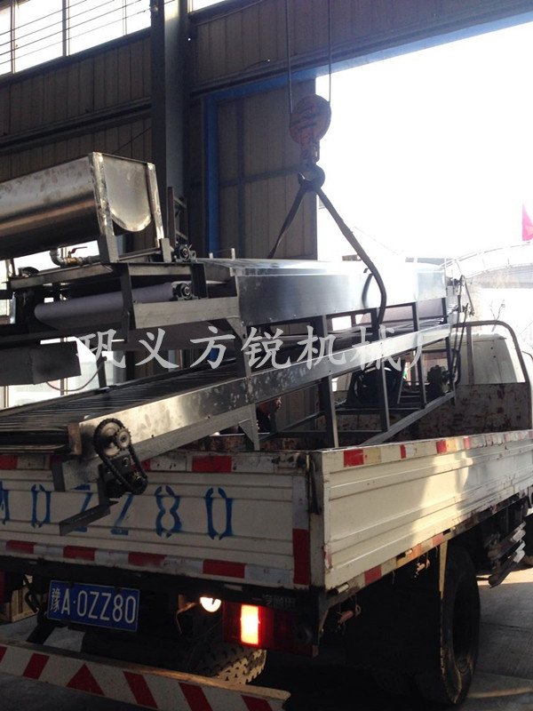 涼皮機發貨現場