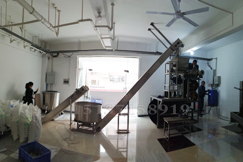 全自動(dòng)米線機(jī)安裝現(xiàn)場(chǎng)